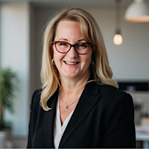 Carissa Newton Headshot